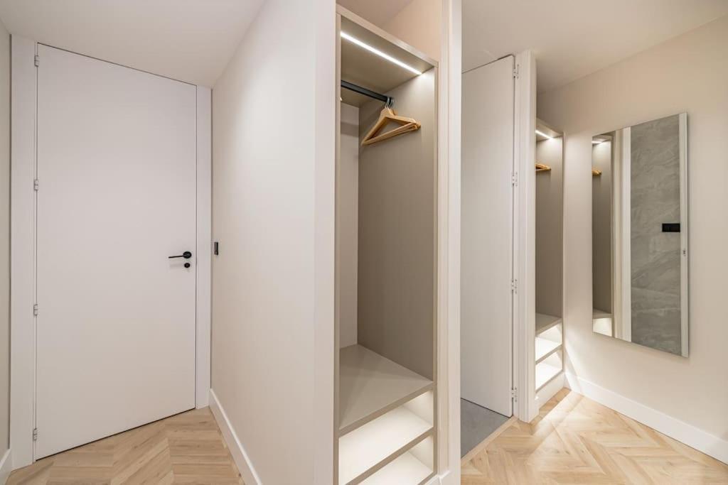 Puerta Del Sol 3Br 3Bh Lejlighed Madrid Eksteriør billede